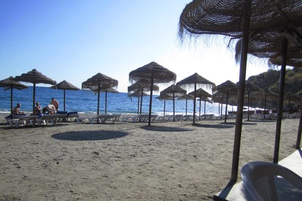 silk-trail_n_maro-beach